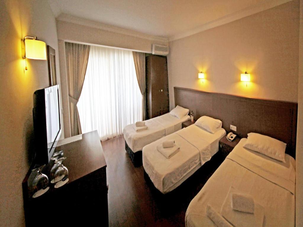 Ucem Hotel Golden Sea Altinoluk Room photo